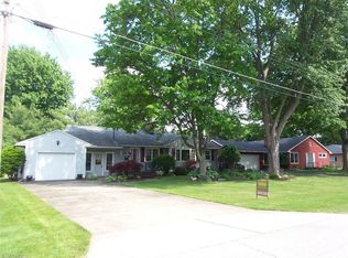 675 Autumn Dr, Amherst, OH 44001