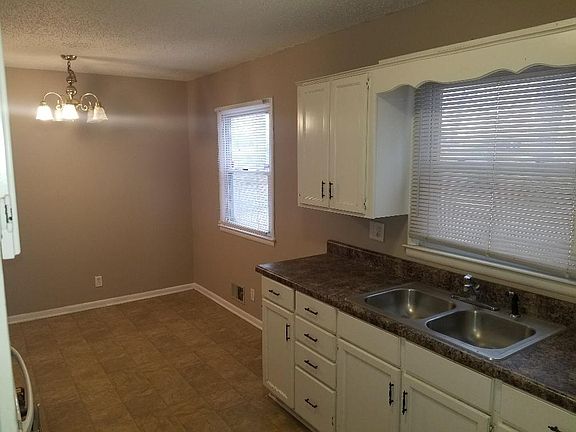 4th image of 4316 S James Ave