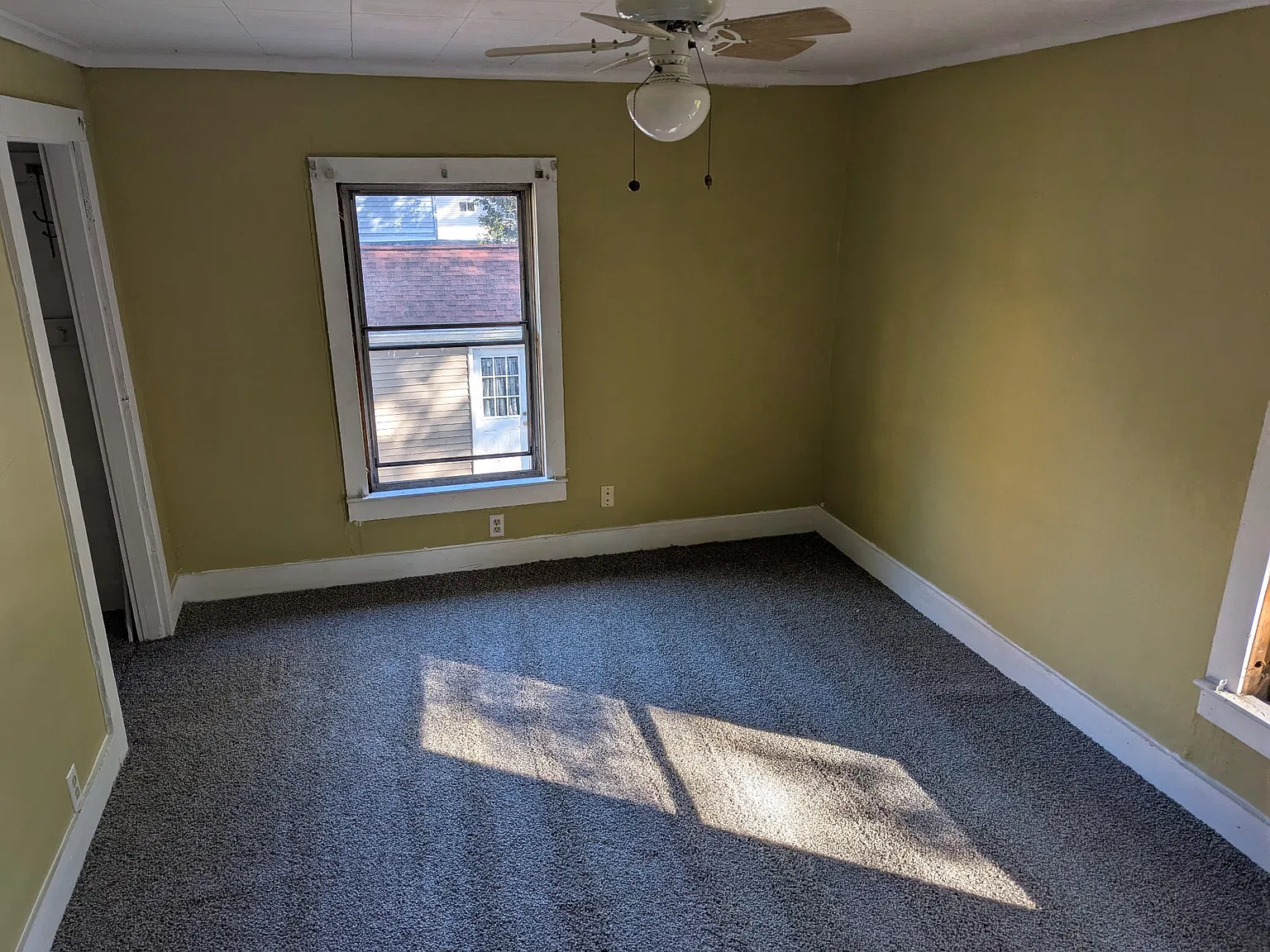 3 bed, $1,900 — Photo 4