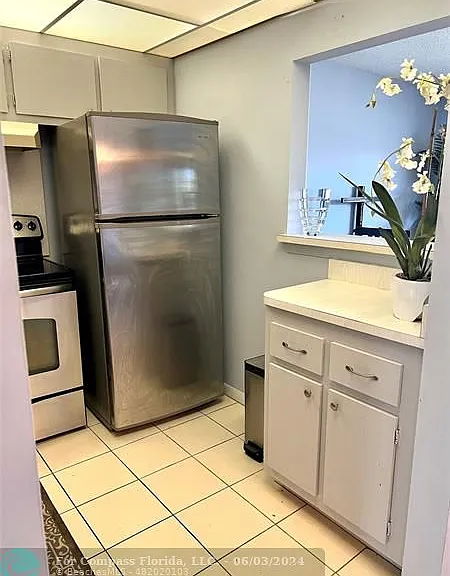 460 Mansfield Dr #K-unit 460 — Photo 3