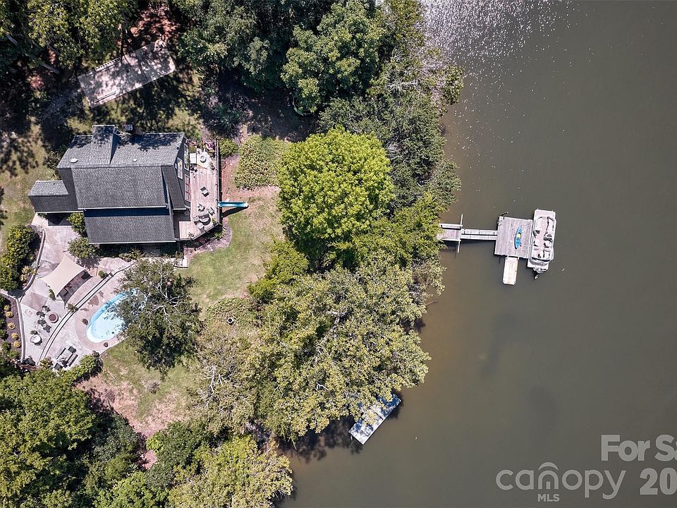 1st image of 486 Willow Cove Rd