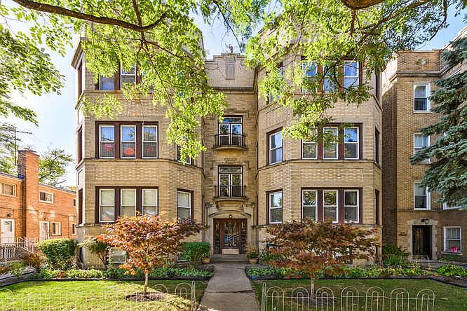 1st image of 7408 N Claremont Ave #2