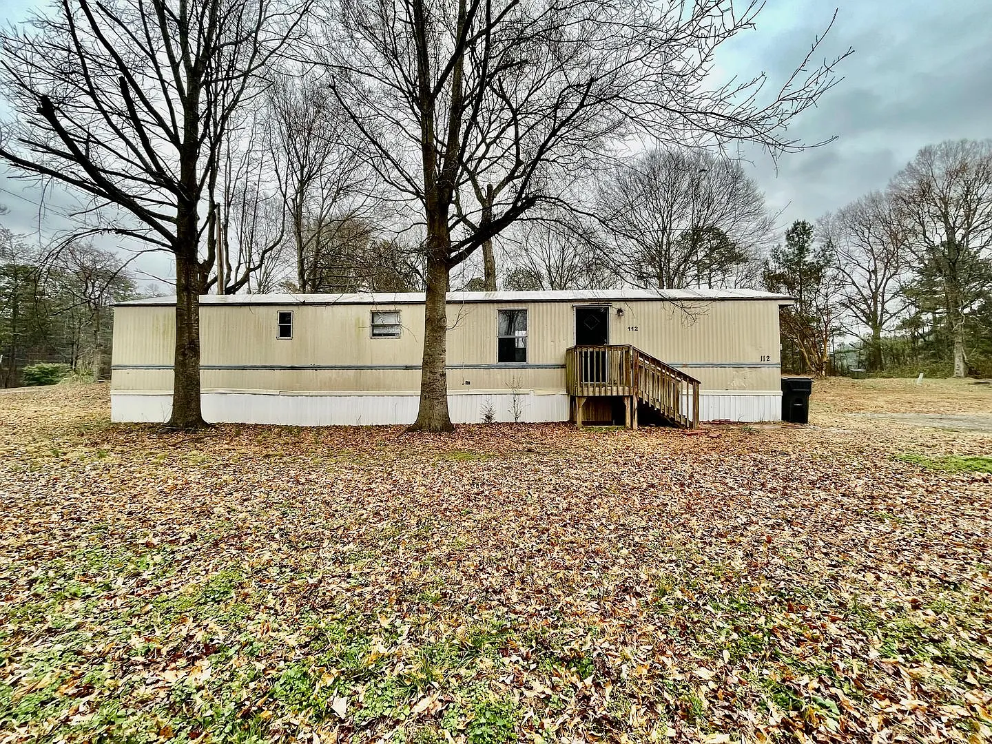 Adorable 2 bedroom 1 bath Mobile Home located it Dallas — Photo 2