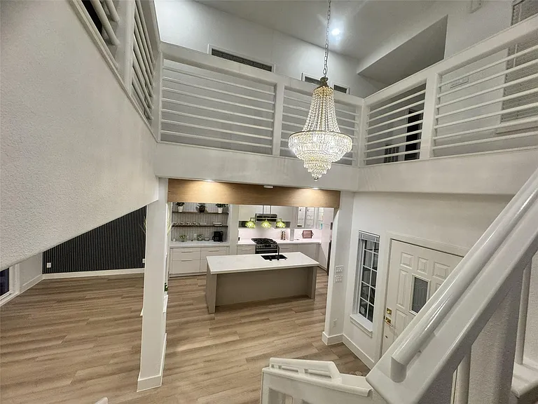 516 S Post Oak Ln #9 — Photo 22
