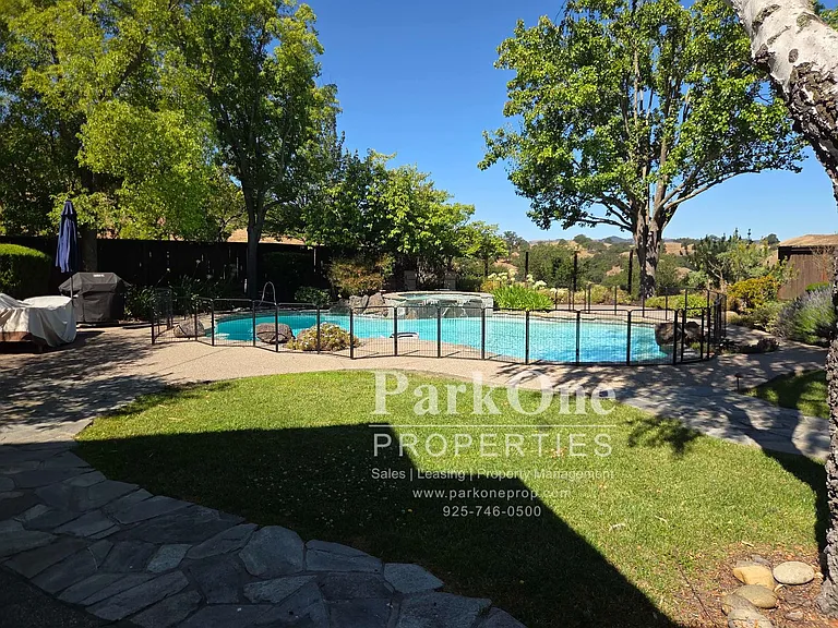 6 Westward Ln — Photo 25