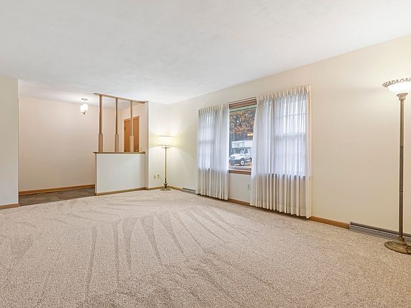 5th image of 5260 Crestdale Dr