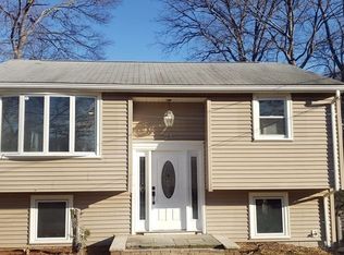 21 Edgewood Rd, Holbrook, MA 02343
