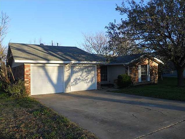 1st image of 410 Northwood Dr