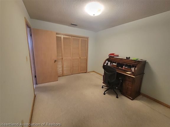5th image of 415 E Elm St