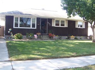 921 W Ash St, Griffith, IN 46319