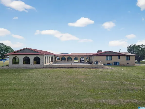 221 John Ray Ln, Eastaboga, AL 36260