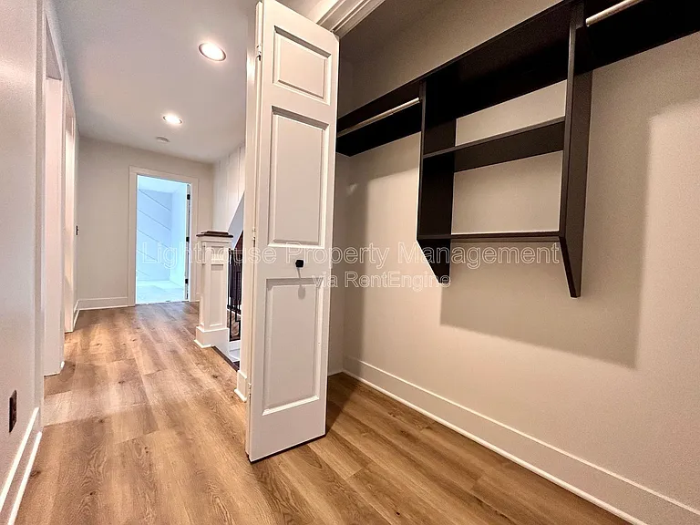 1505 N Green Creek Rd — Photo 30