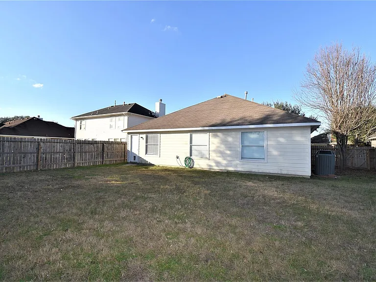 18319 Forest Dew Dr — Photo 22
