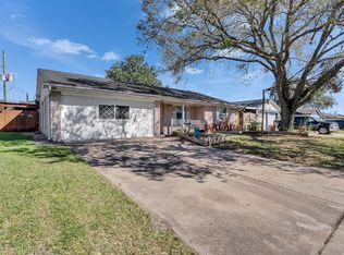 1346 Twin Falls Rd, Houston, TX 77088