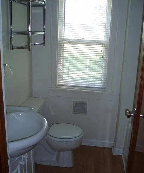 832 E 24th St — Photo 7