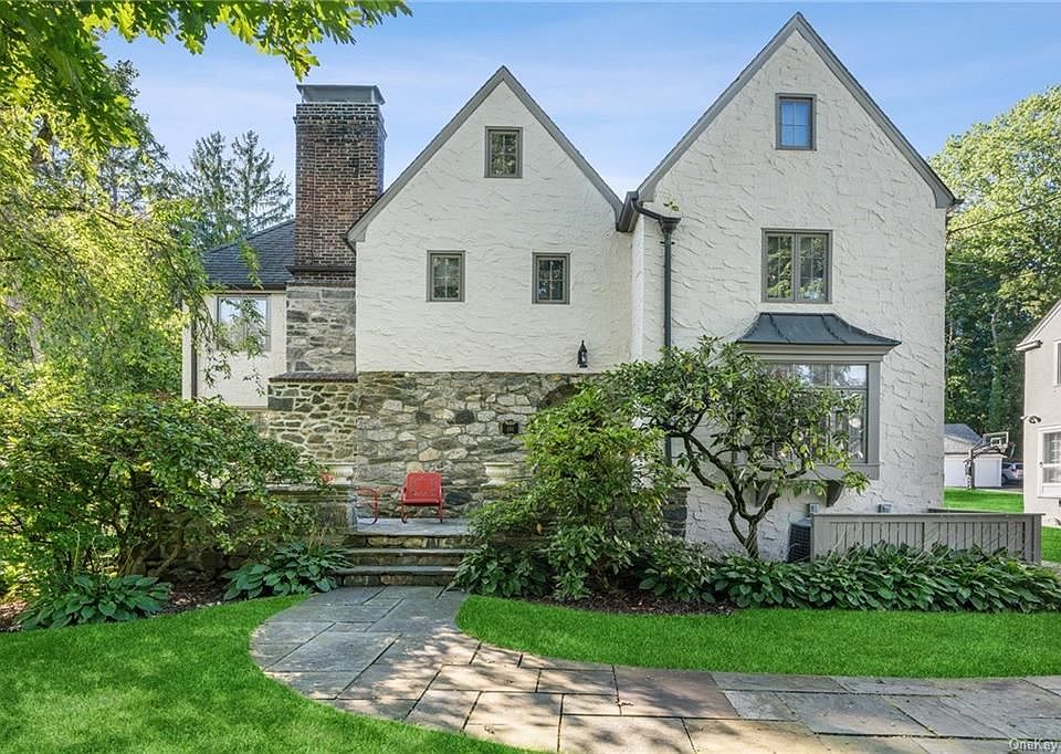 1st image of 151 Brite Ave