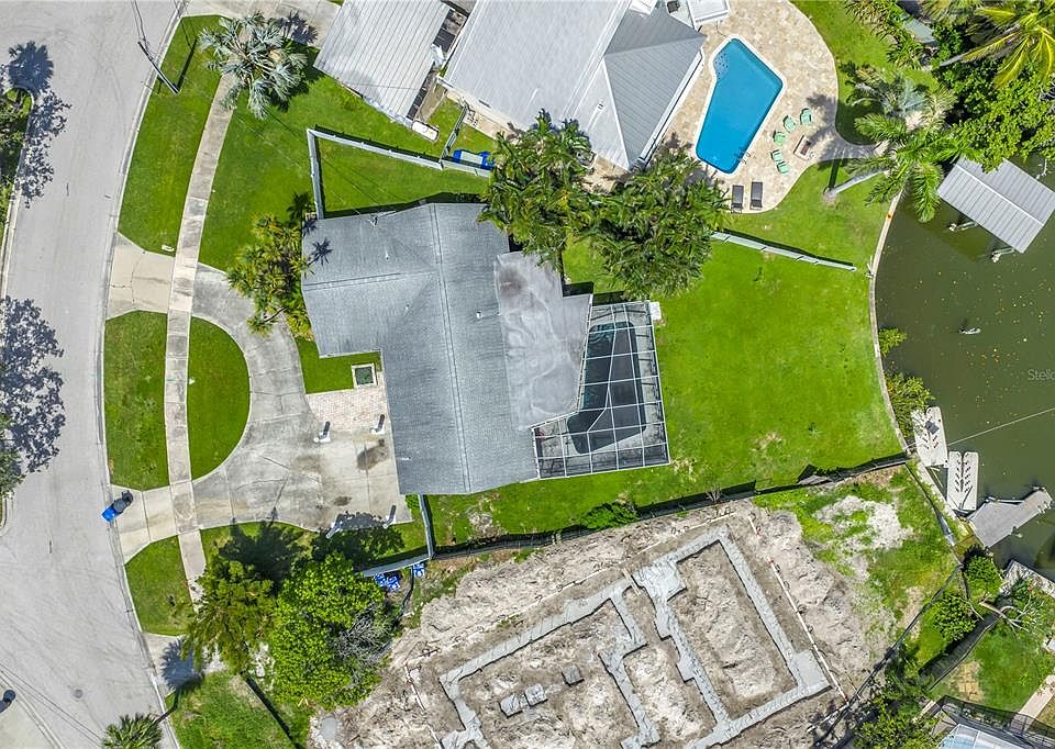 1st image of 1900 ARROWHEAD DRIVE NE