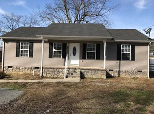 805 E Lauderdale St, Tullahoma, TN 37388