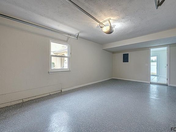 4th image of 2215 S Central Ave #A