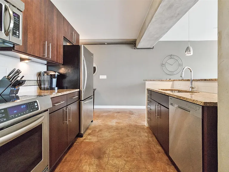800 Brazos St #803 — Photo 12