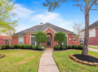 3415 Lawson Dr, Pearland, TX 77584