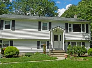 495 Central Pike, Scituate, RI 02857