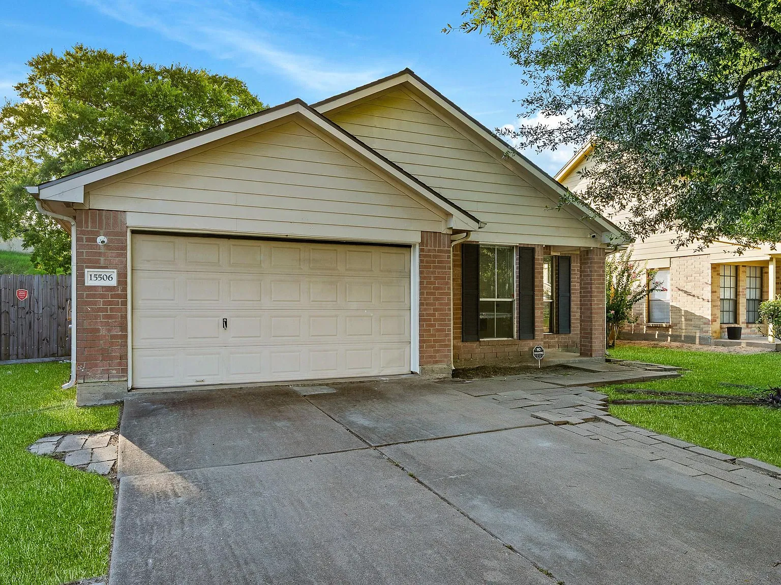 3 bed, 2.0 bath, 1719 sqft, $1,800 — Photo 2