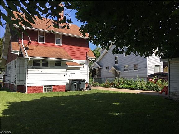 3rd image of 580 Storer Ave