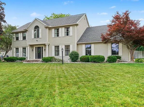 23144 Karington Ct, Elkhart, IN 46516