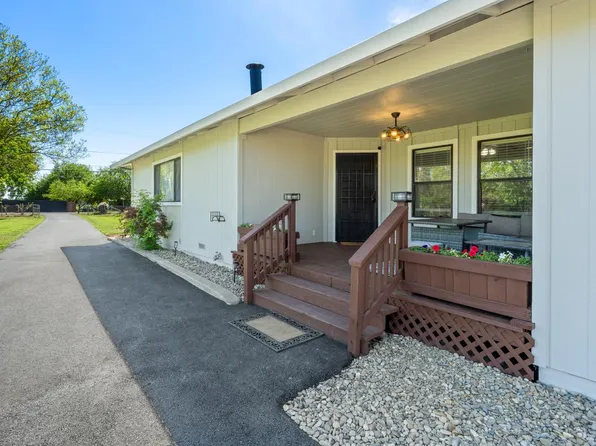 3525 E Forest Lake Rd, Acampo, CA 95220