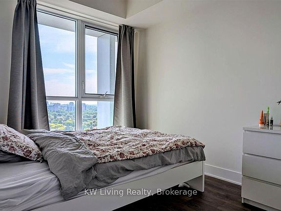 4th image of 188 Fairview Mall Dr #2309