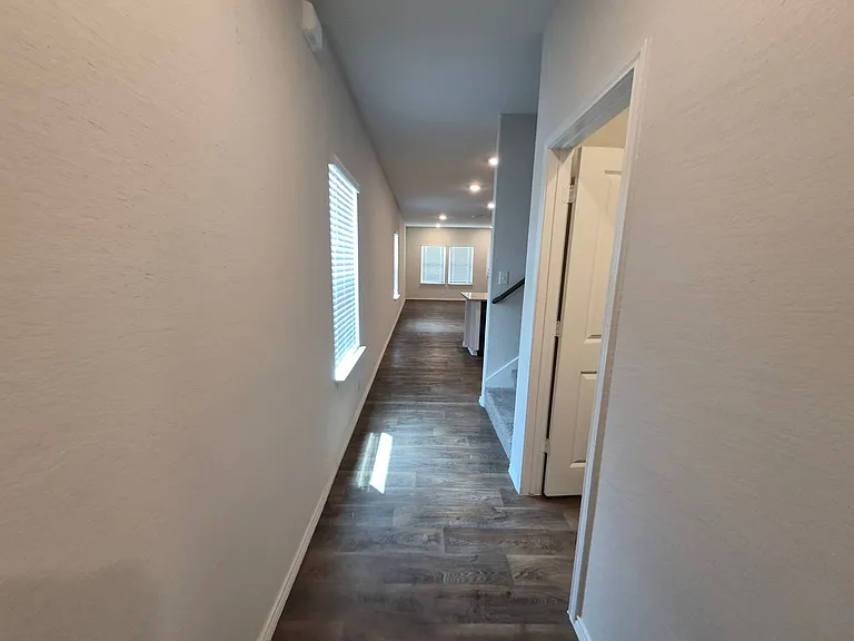 465 Middle Green Loop — Photo 5