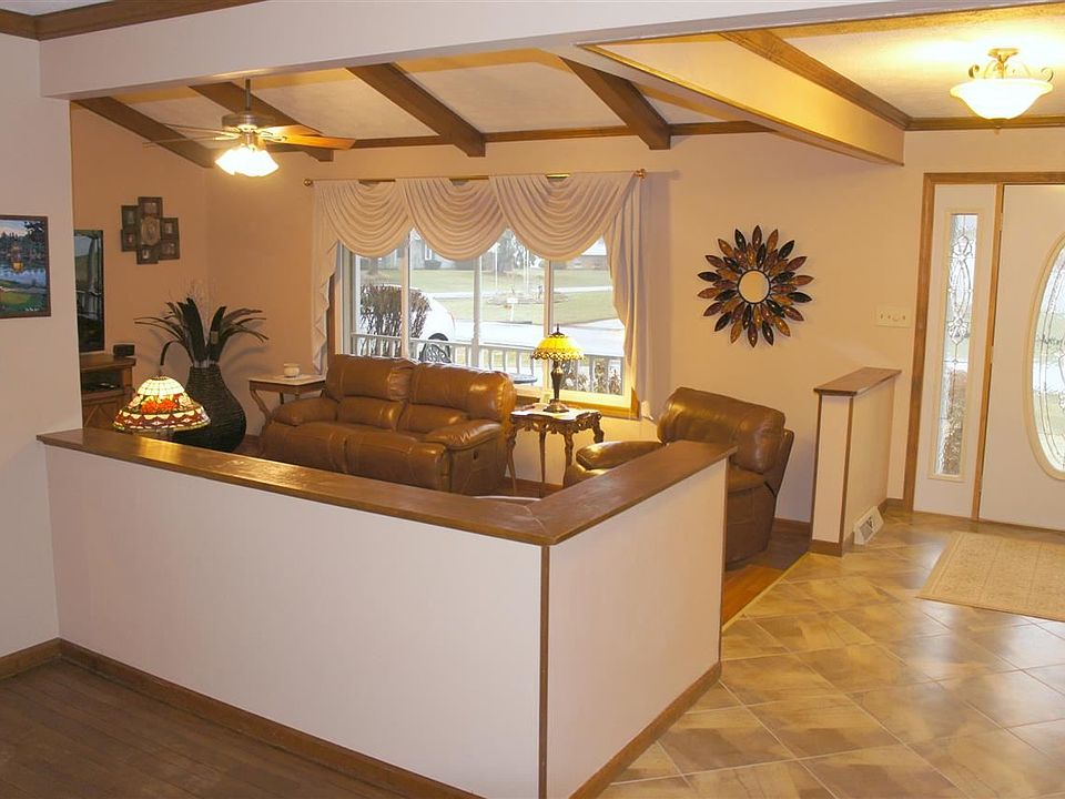 1st image of 58201 Wildwood Dr
