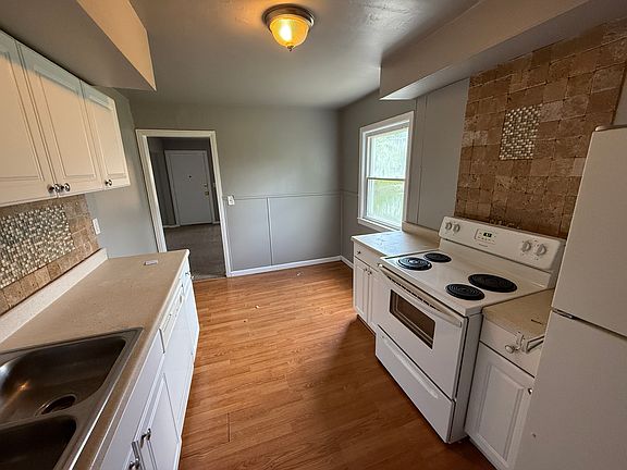 5th image of 502 Montana Ave