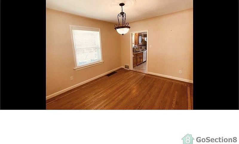 2nd image of 4620 Alexander St