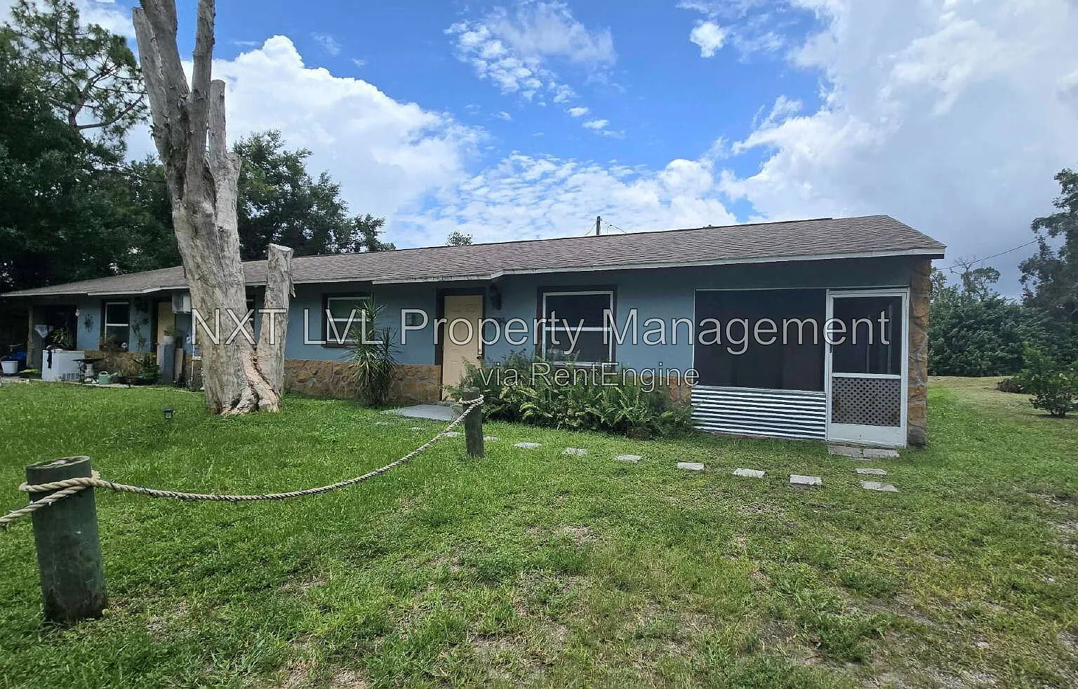 2 bed, 1.0 bath, 840 sqft, $1,295 — Photo 2
