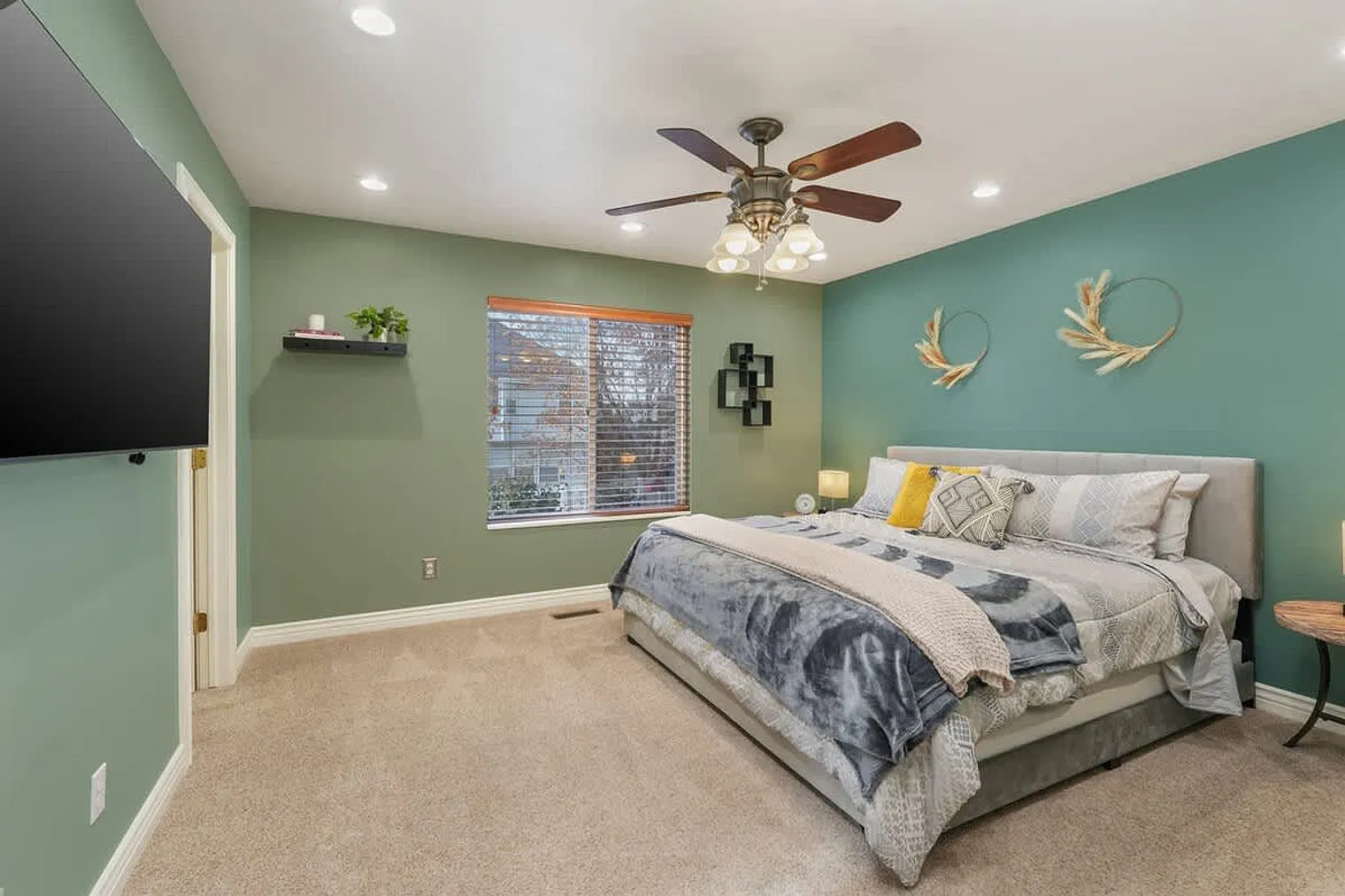 5 bed, 3.0 bath, 925 sqft, $6,752 — Photo 4