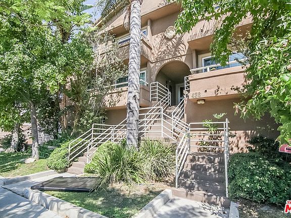 2nd image of 436 N Oxford Ave APT 204