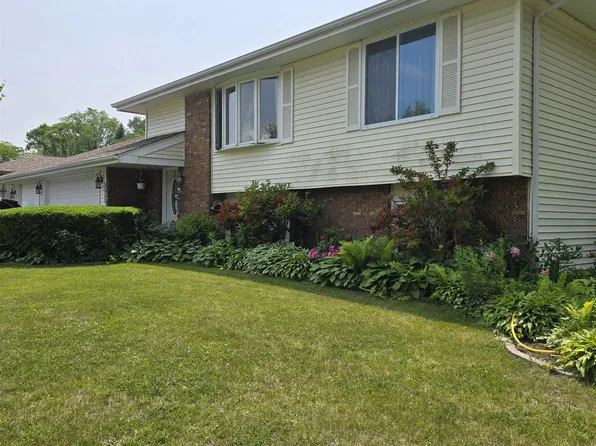 5553 Tasselbury Close, Rockford, IL 61114