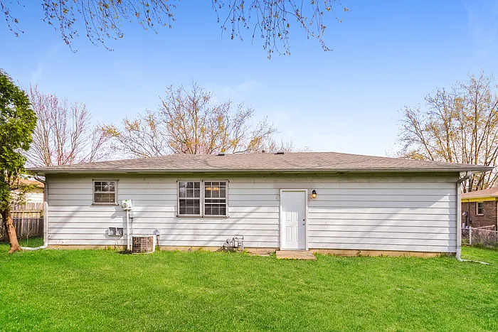 10311 Baribeau Ln — Photo 11