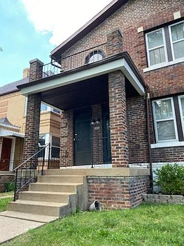 2 bed, 1200 sqft, $1,500 — Photo 2
