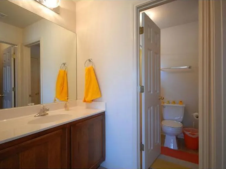 1553 Homewood Cir — Photo 7