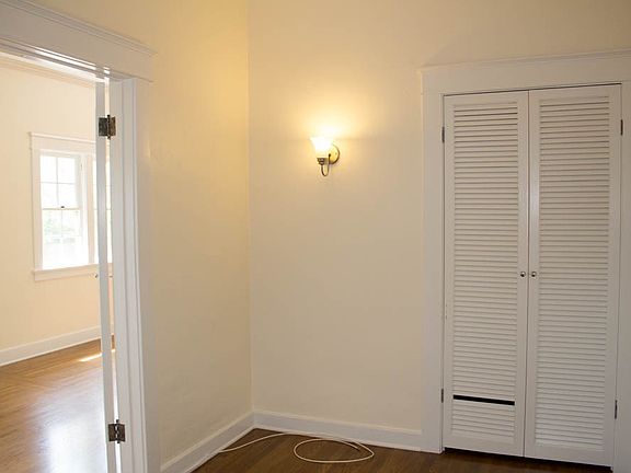 5th image of 4835 College View Ave