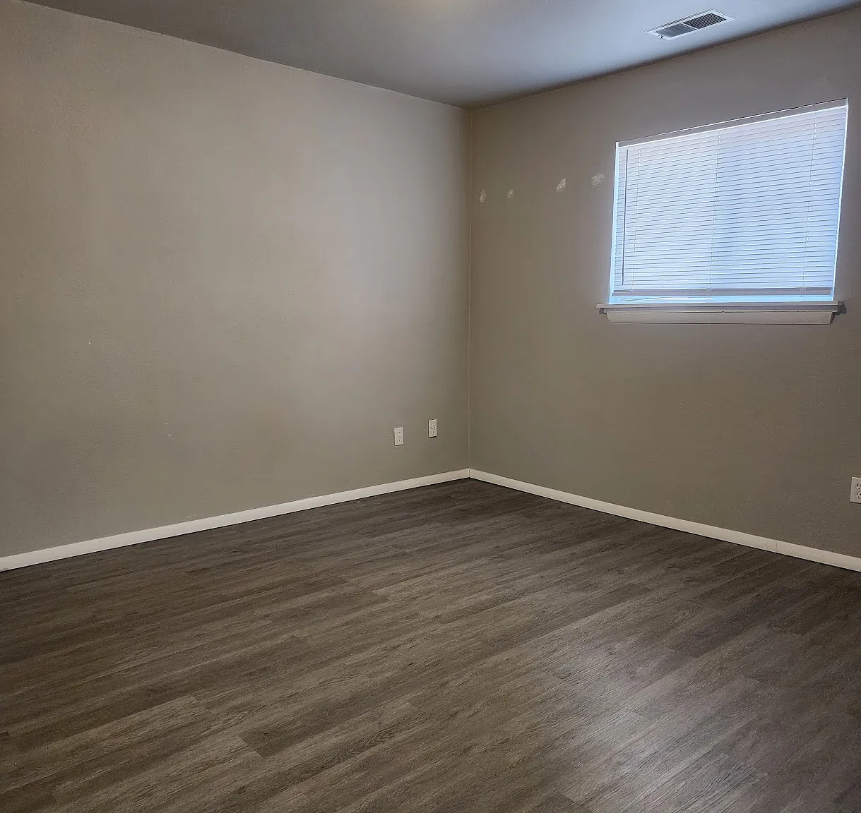 2 bed, $1,250 — Photo 3