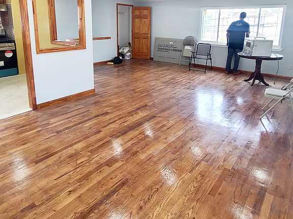 2nd image of 11930 164th St