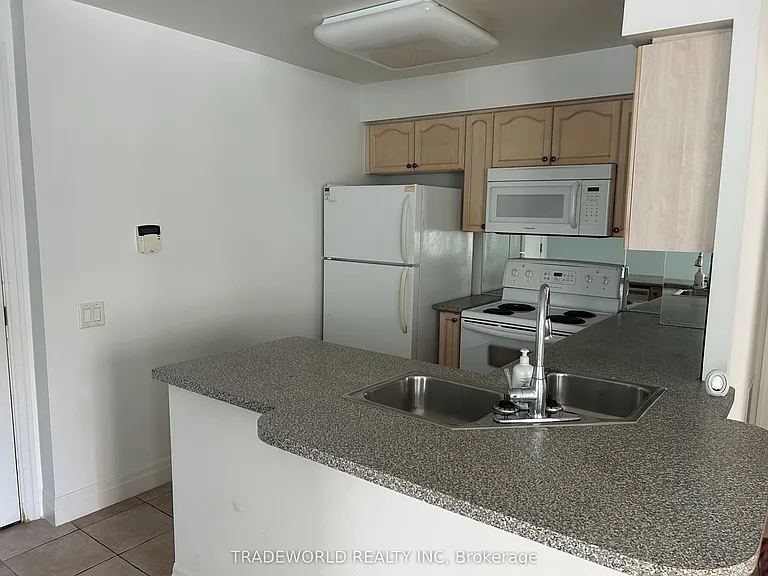 21 Hillcrest Ave #501 — Photo 4
