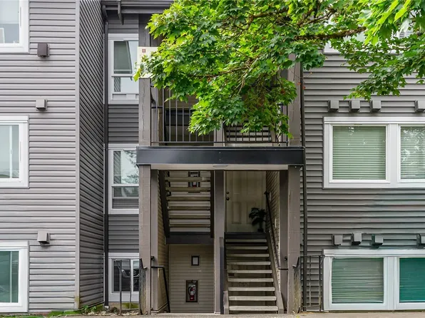26221 116th Avenue SE #F103, Kent, WA 98030