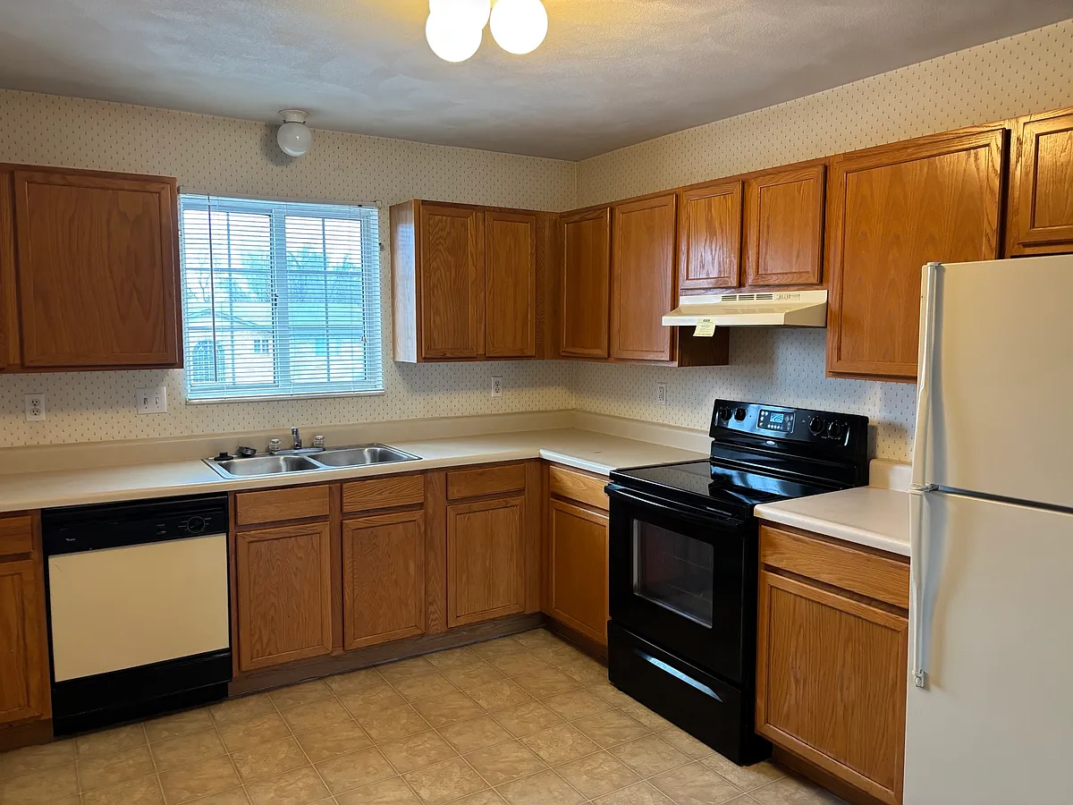 Building Photo - 117 Lauren Cir #6