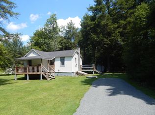 211 3rd St, Pocono Pines, PA 18350