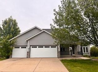 20638 Helena Ln, Lakeville, MN 55044